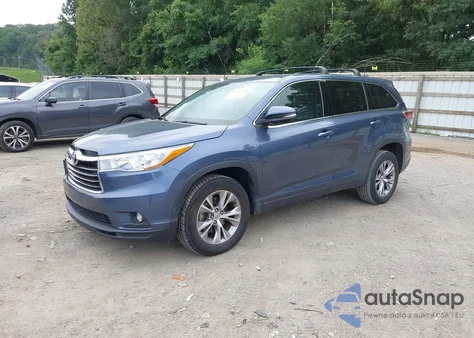 2015 Toyota Highlander Le Plus V6 from USA, damaged, VIN 5TDZKRFH2FS094942